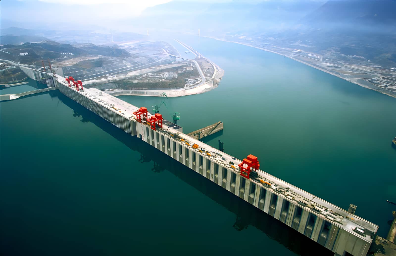 Китайская дамба. Три ущелья ГЭС. ГЭС «три ущелья» («Санься»). Плотина на Янцзы. Три ущелья Янцзы.